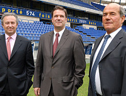 Alexandre LACOMBE, le président délégué du FCSM, entouré par Christian PEUGEOT et Alain CORDIER